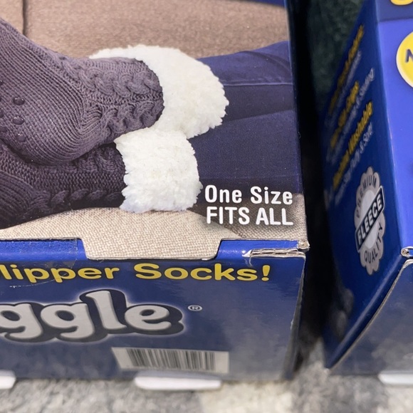 Huggle Slipper Socks - Picture 5 of 5